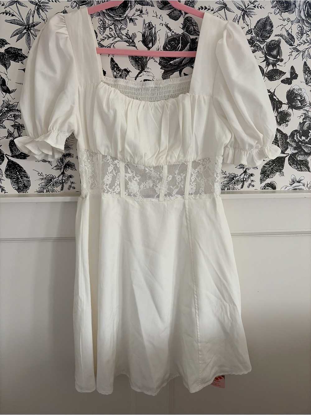 SHEIN White Lace Paneled Mini Dress with Puff Sleeves